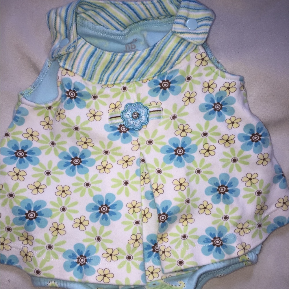 Newborn outfit